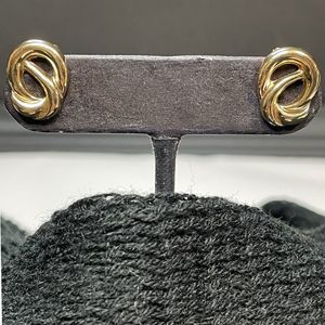 14KT Yellow Gold Pretzel Design Clip On Earrings